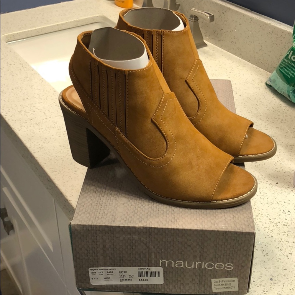 👡👡Open Toe heeled booties👡👡
